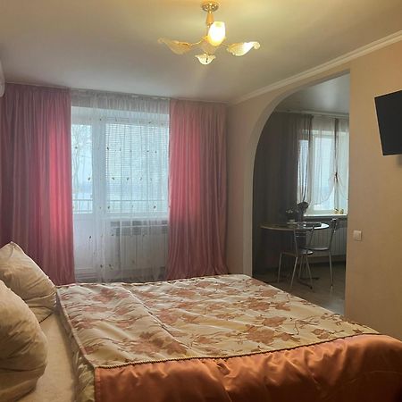 Apartment On Artyleriiska 2 With River View นิโกลาเยฟ ภายนอก รูปภาพ